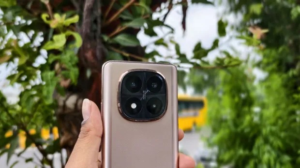 Redmi Note 14 Pro+ 5G香槟金色变体：一款全面的智能手机