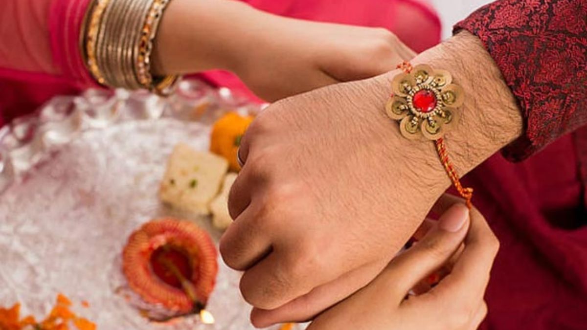 Raksha bandhan gifts for sibling