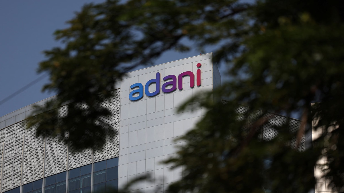 Adani Increases Apple Procurement Price for Himachal Farmers. (Image Source: Reuters)