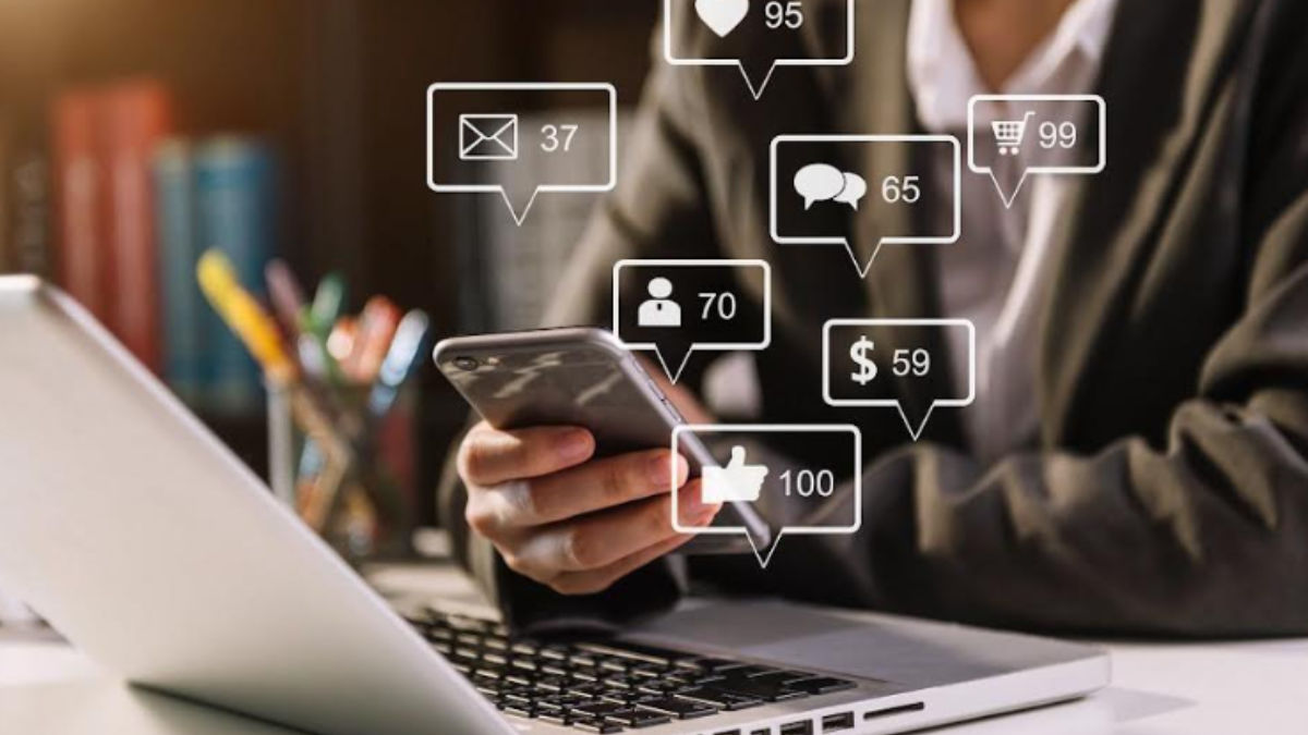 They argue India needs a similar coalition-driven approach that reflects its mobile-first and regional-heavy ecosystem.