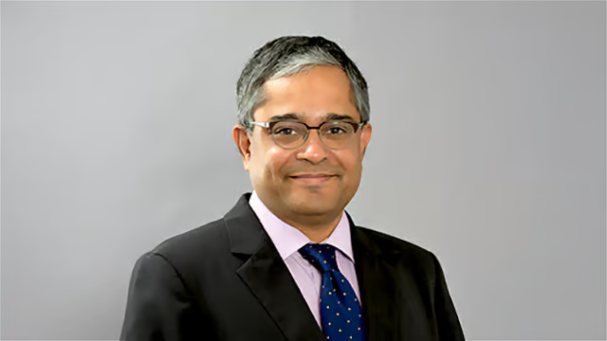 The former deputy managing director of Axis Bank will be in the ‘hot seat’ as MD & CEO of IndusInd Bank at a time when the bank is under regulatory scrutiny from the Reserve Bank of India for unreported forex derivatives losses of around Rs 2,000 crore.