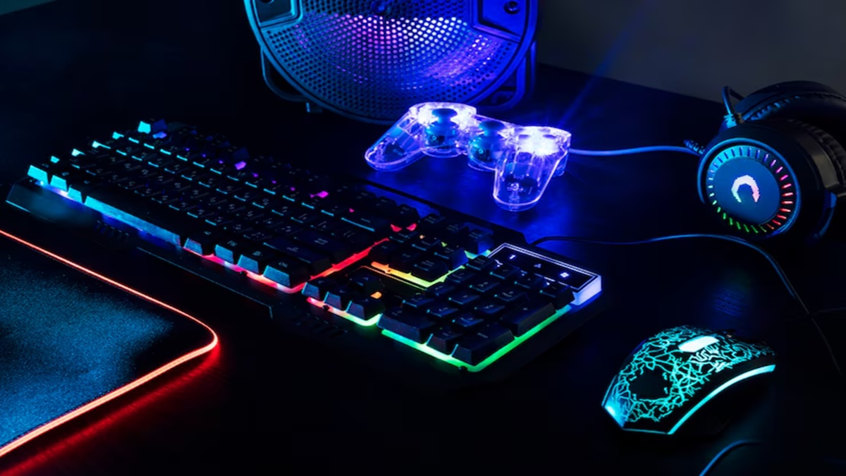The Bill empowers the Centre to act against companies offering banned games, as well as celebrities and influencers promoting them. Penalties include jail terms of up to three years and fines of up to ₹1 crore for operators, and two years in jail and ₹50 lakh fines for endorsers.