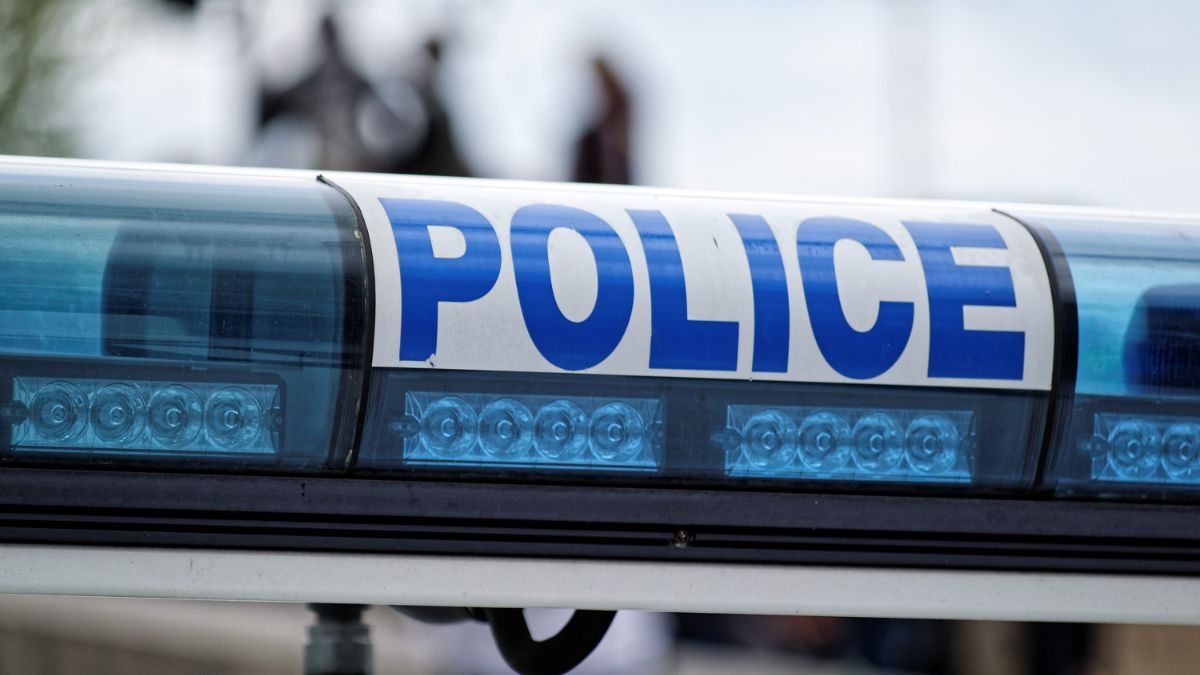 Heavy rains, waterlogging hit Mumbai; IMD issues red alert 