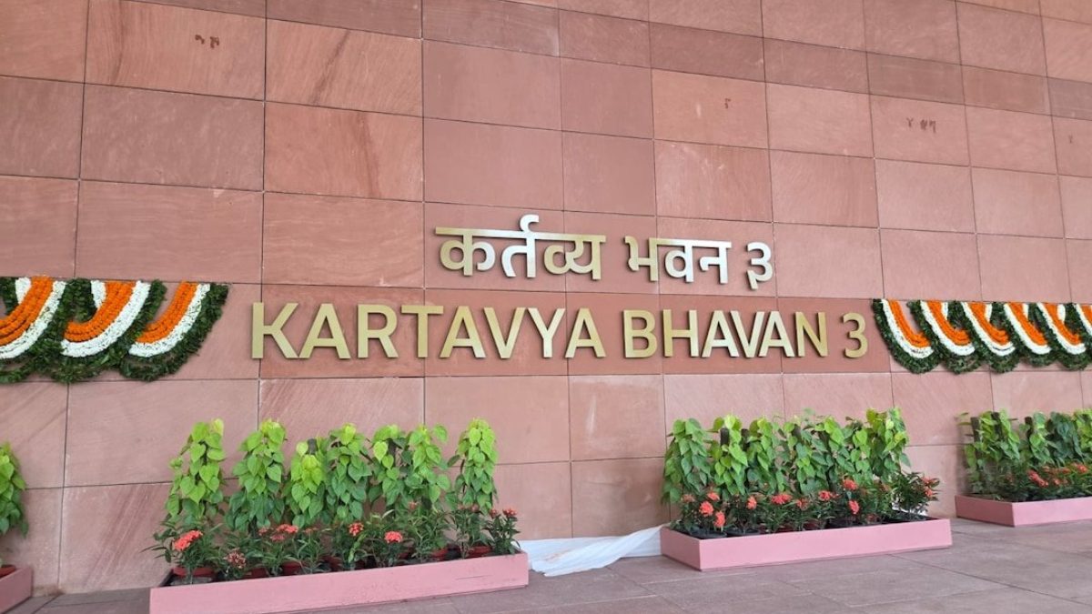 10 Yoga poses that help in easing stomach discomfort and bloating