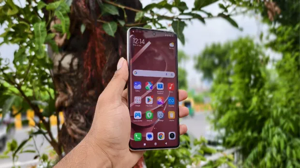 Redmi Note 14 Pro+ 5G香槟金色变体：一款全面的智能手机