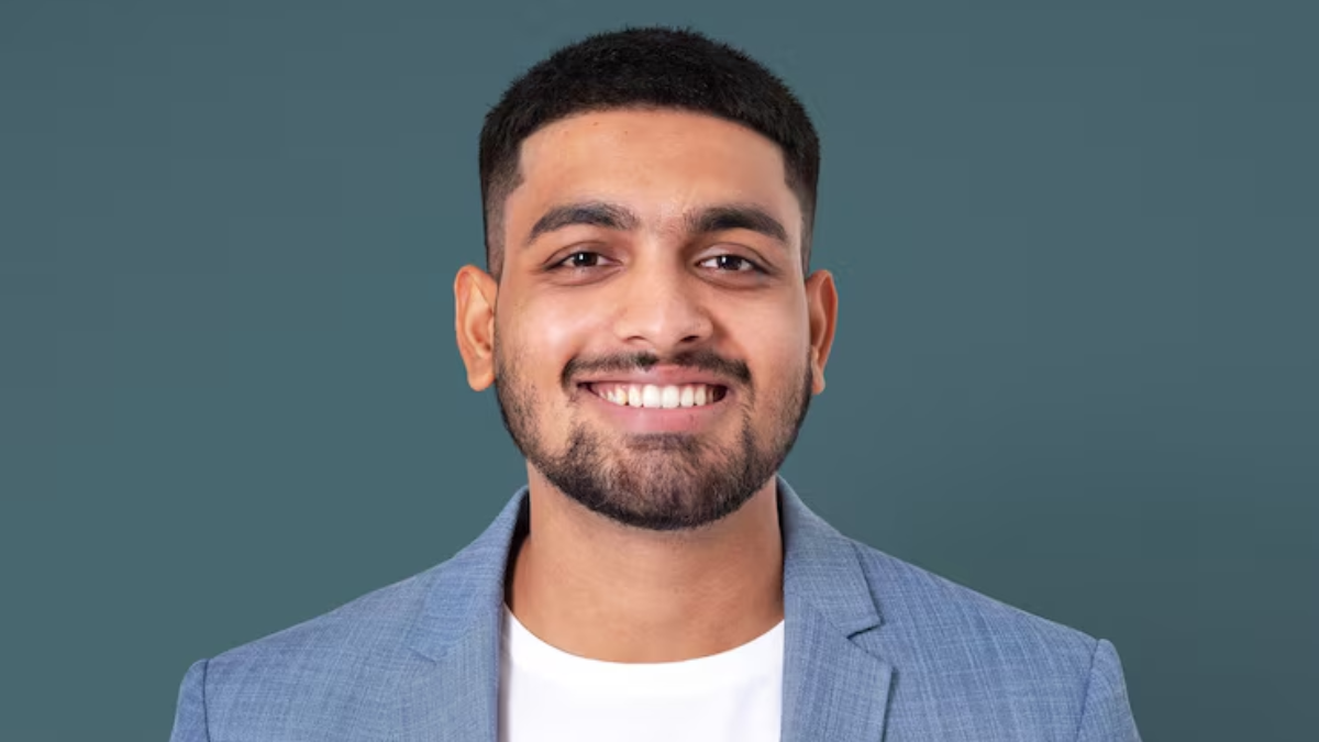 The man detailed how he went from taking a student loan of ₹5 lakh in 2007 to building a portfolio worth over ₹12 crore today. (Representative Image/ Freepik)