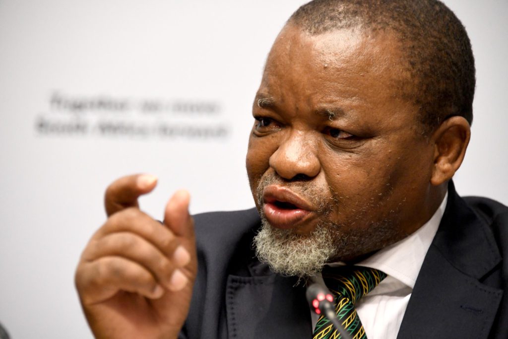 南非部长和顶级矿工冲突美国矿产计划