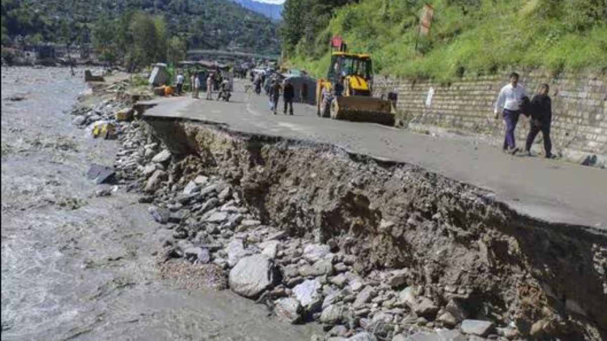 Himachal Pradesh rains: Chandigarh-Manali highway closed due to landslide in Banala; IMD issues red alert