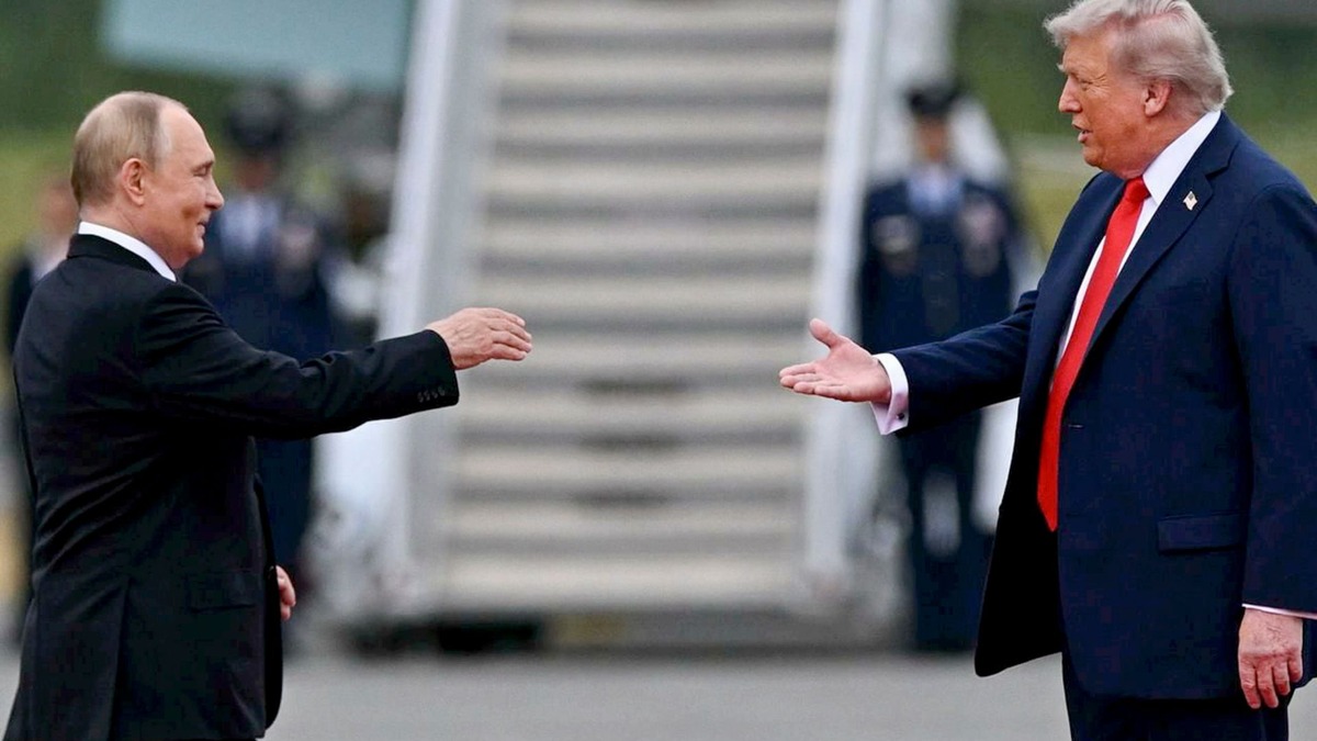 poop suitcase, putin poop suitcase, vladimir putin, trump putin meet, alaska summit, donald trump, russia ukraine war