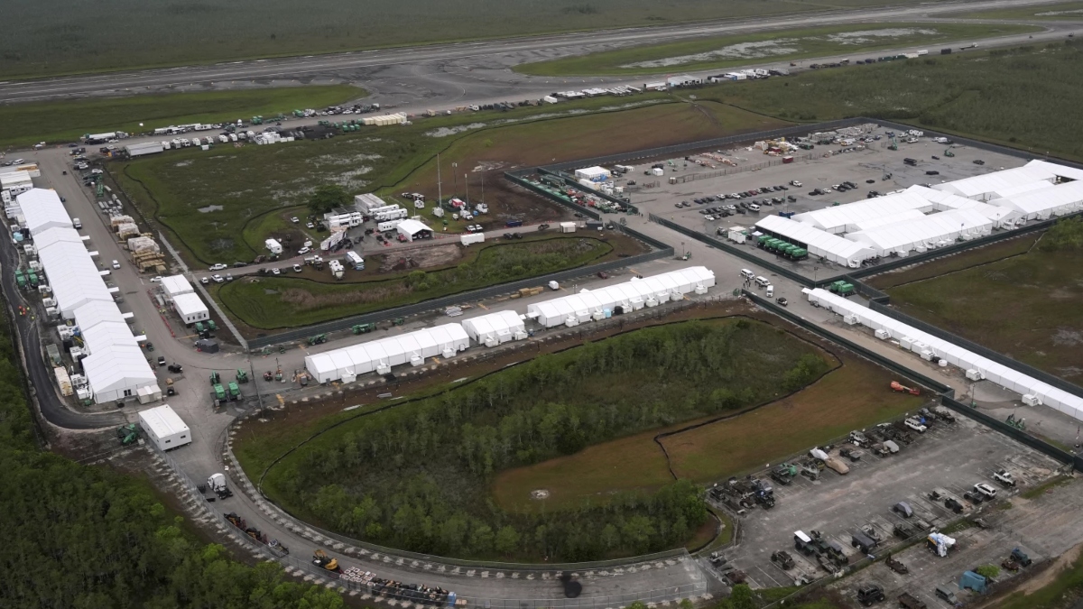 Judge orders shutdown of Florida’s ‘Alligator Alcatraz’ detention centre over Environmental violations
