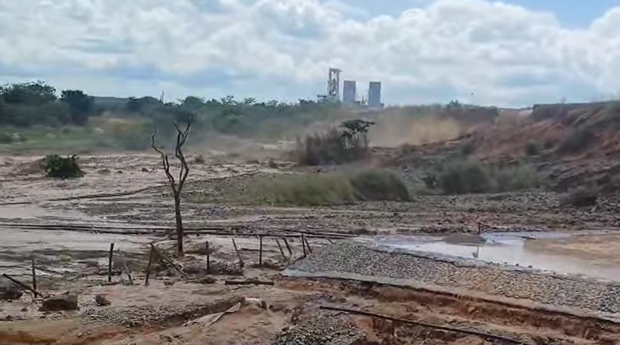 在中国拥有的赞比亚矿山的有毒溢油比估计的