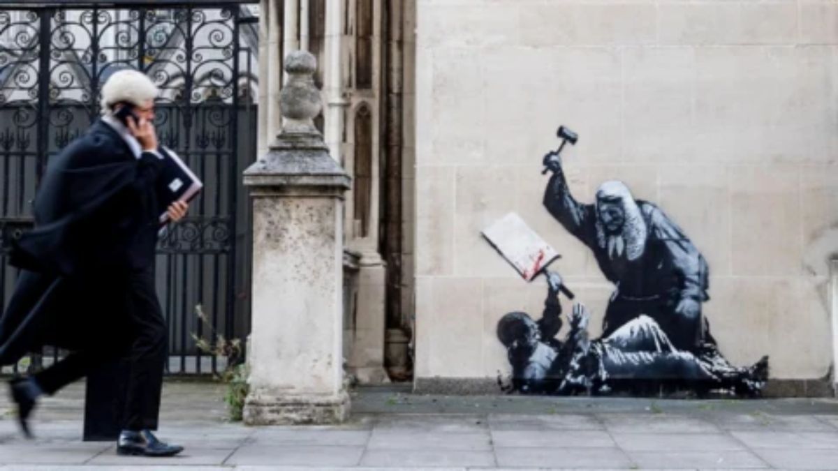 Banksy Royal Courts of Justice mural