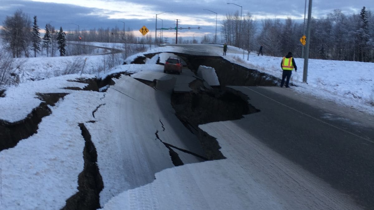 5.2 magnitude earthquake jolts Alaska