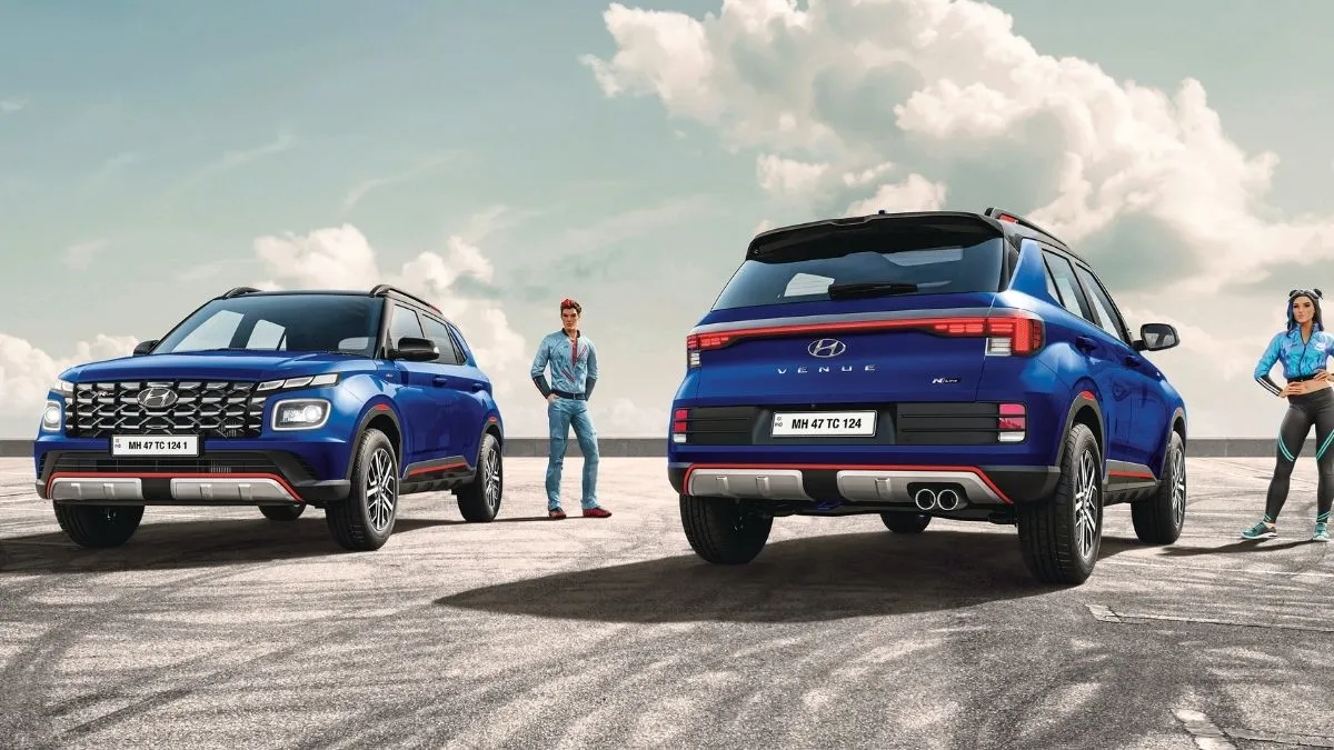 From Ryan Reynolds to Sydney Sweeney: Film stars arrive at the red carpet in Toronto Film Festival