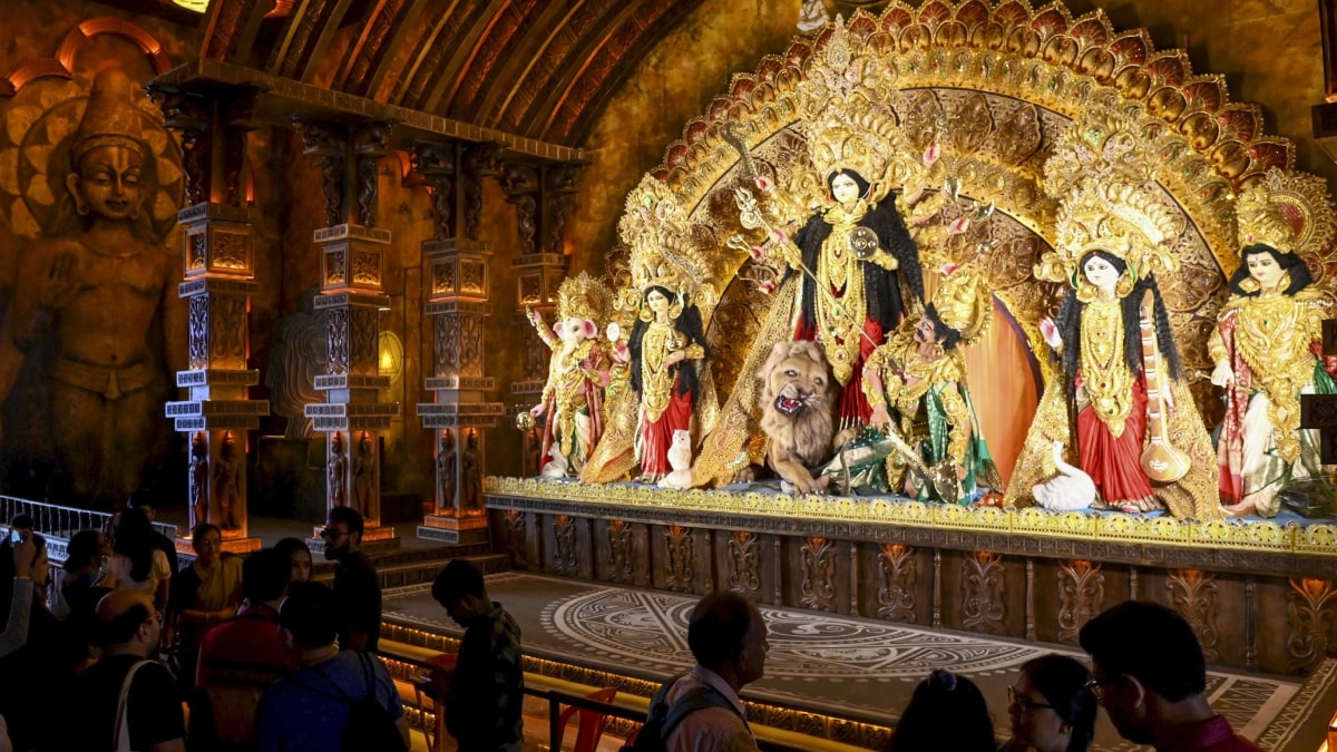 Rain may dampen Durga Puja festivities in Bengal as Met predicts showers from October 2