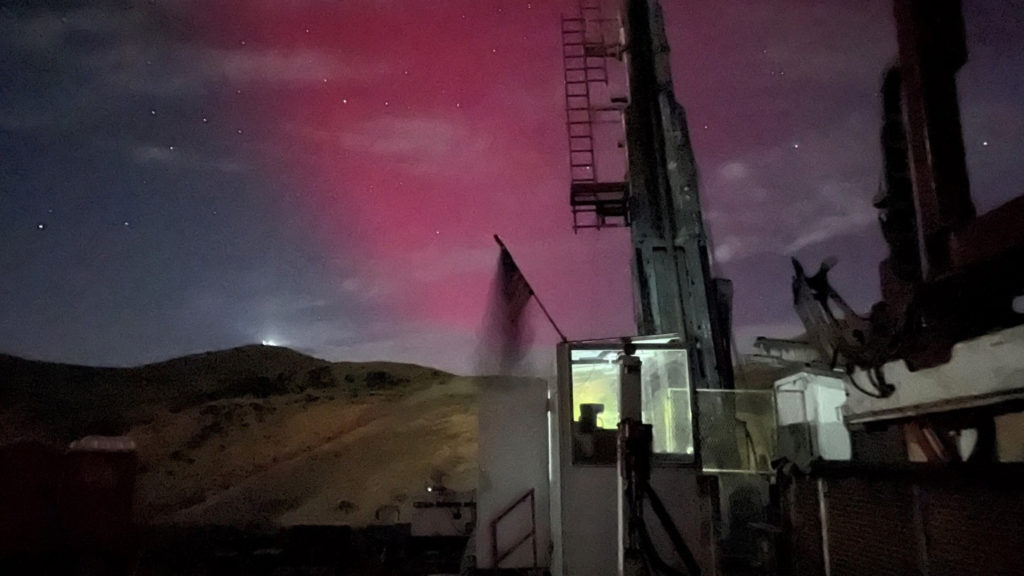 巴里克说，四英里每年最多可产生750,000盎司的黄金