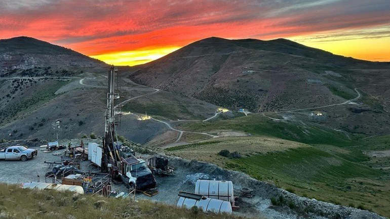 当分析师升级“改变游戏规则”的发现时，巴里克（Barrick）达到了13年的高度