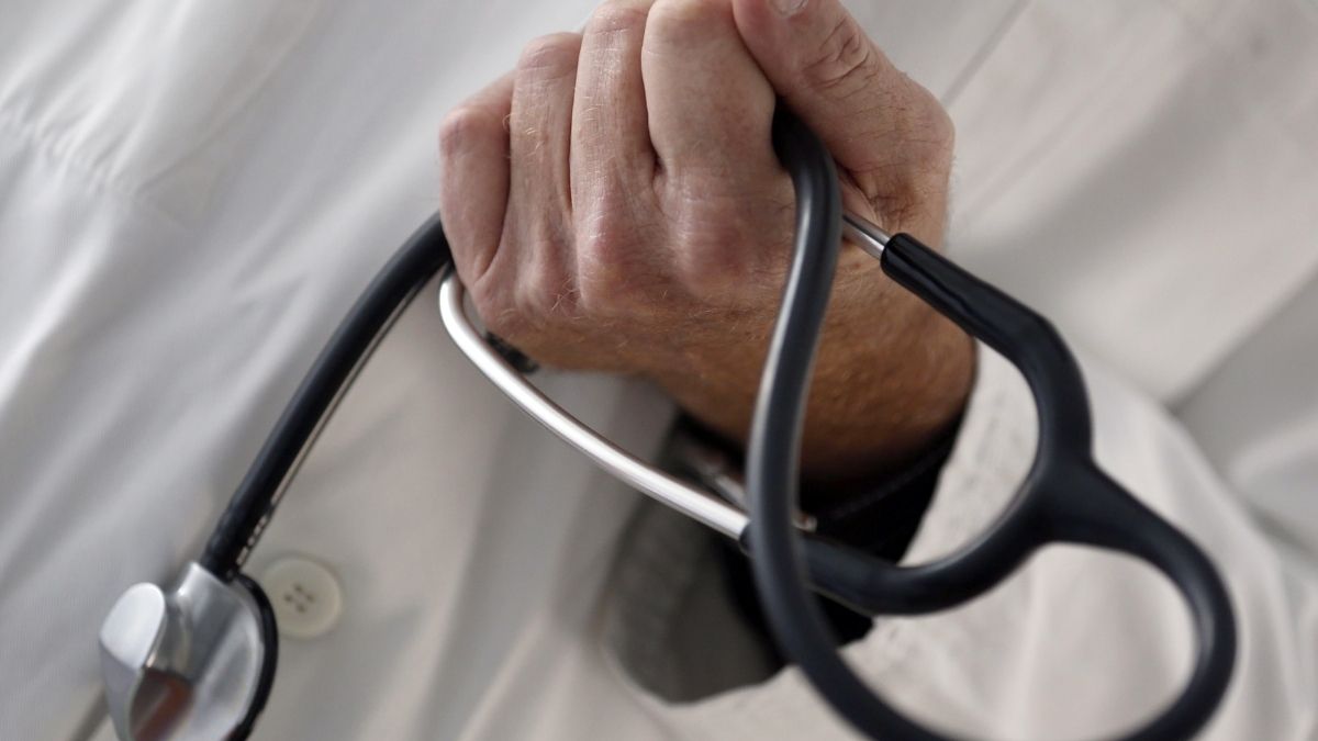 Union Health Ministry, Manju Subberwal, delhi doctor, gb pant hospital, canada, doctor in canada, doctor leaves job, doctor absent from job