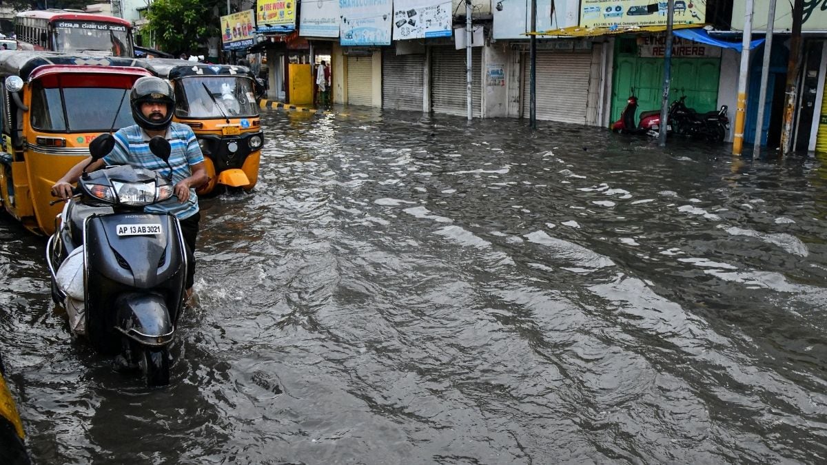 hyderabad rain, hyderabad, hyderabad weather, zomato delivery agent, swiggy delivery, delivery agents