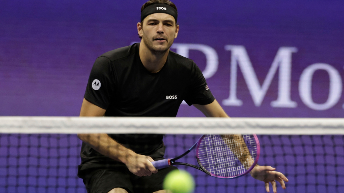 Despite his best efforts, Fritz conceded a hard loss against Djokovik, who beat him in four sets (6-3, 7-5, 3-6, 6-4) in the quarterfinals of the US Open 2025.