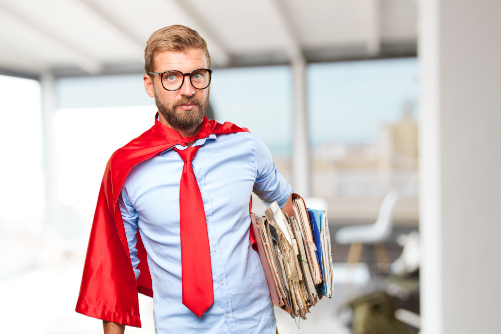 英雄经理的结束：分布式和有机组织