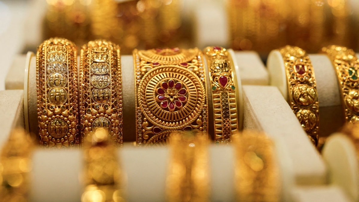 Record Gold Imports and Festive Demand Push Rupee to Fresh Lows. (Image Source: Reuters)