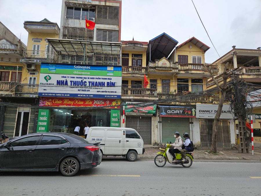 越南开放黄金市场，但随着价格下跌，购物者暂停