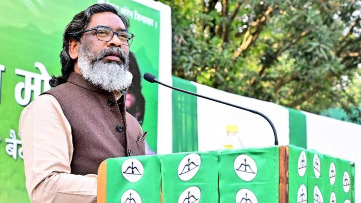 Ananya Panday shares never-seen-before Diwali album, blends childhood nostalgia with festive glam