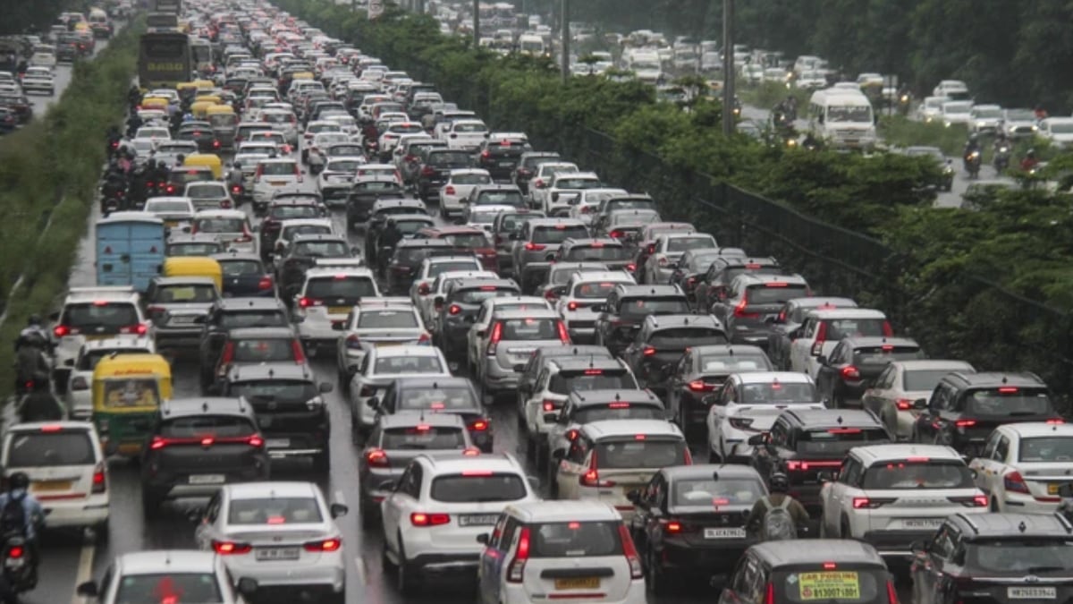 Chhath Puja 2025: Delhi traffic police issues advisory, road diversions, restrictions near major ghats - Check details