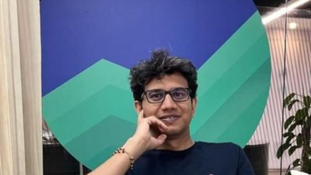 PM Modi celebrates Diwali aboard INS Vikrant with Navy personnel – In Pictures