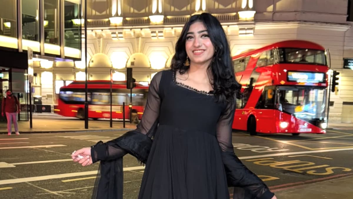 Ananya Panday shares never-seen-before Diwali album, blends childhood nostalgia with festive glam