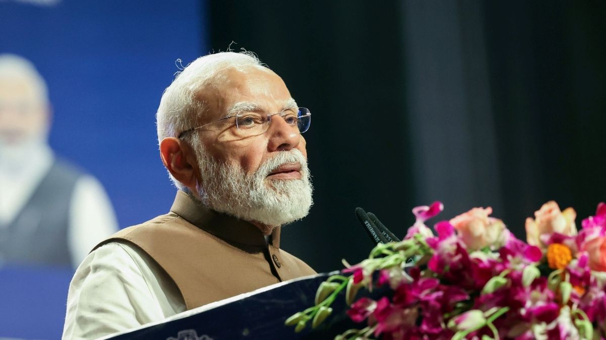 Ananya Panday shares never-seen-before Diwali album, blends childhood nostalgia with festive glam