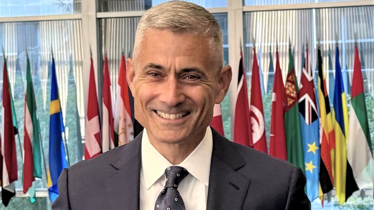 Paul Kapur, US Assistant Secy for South and Central Asia, was born in New Delhi to an Indian father and an American mother. Although he grew up as a “thoroughly American kid”, he frequently visited India.