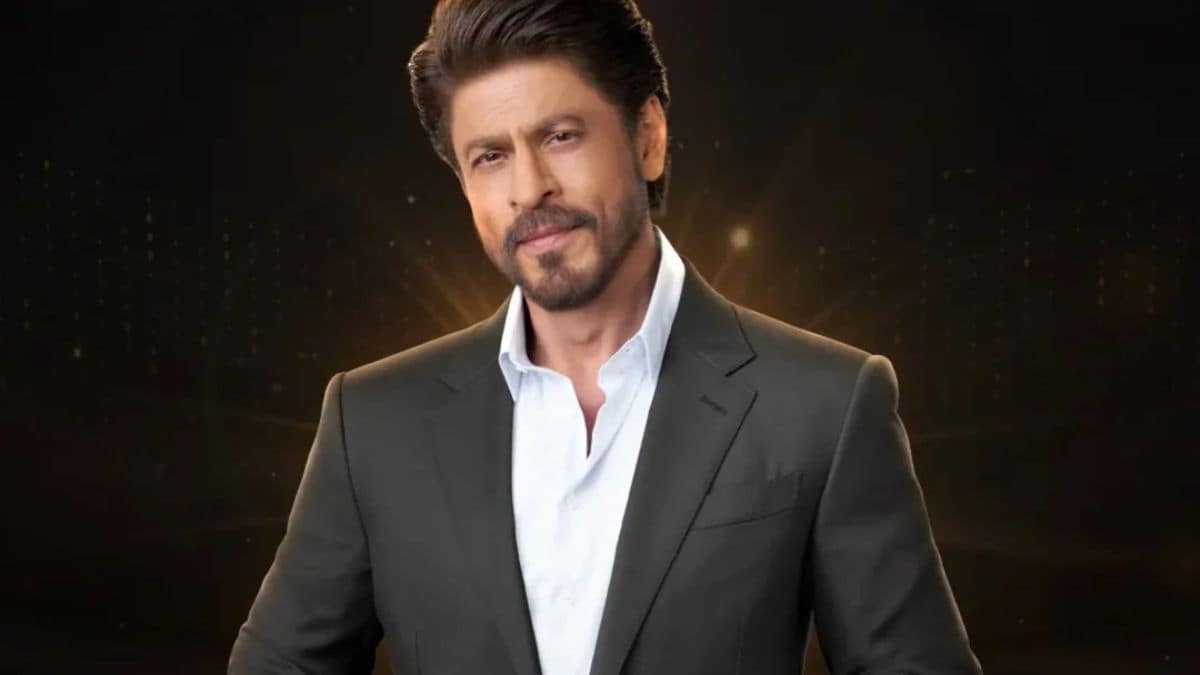 Shah Rukh Khan is going to host the 70th edition of the Filmfare Awards - after 17 years. (Image source: Filmfare/Instagram)