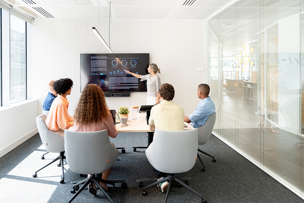 在竞争对手之前破坏自己的商业模式的艺术