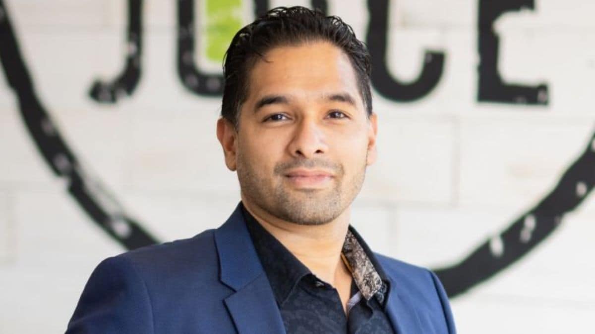 Indian-origin man who worked in hotels and earned only $5 per hour now owns a multibillion restaurant business in US