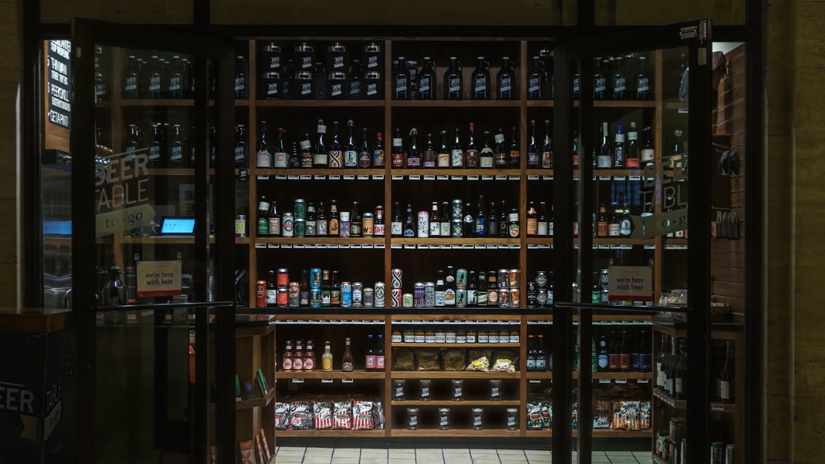 The Delhi government is considering a new liquor policy that could not only make alcohol cheaper but also bring premium brands back on the shelves.