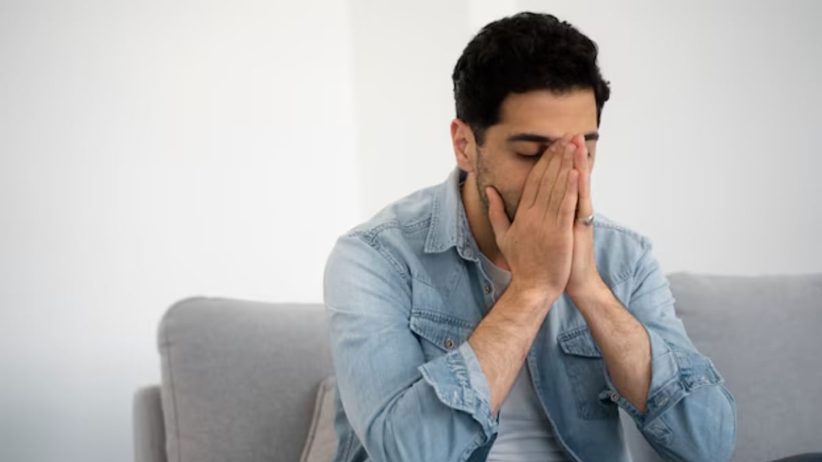 Reddit post highlights emotional struggles of moving back to India from UK, career setbacks, and lost independence