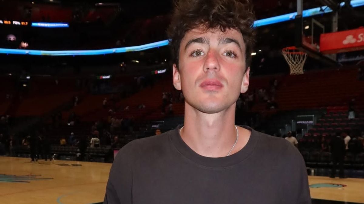 PM Modi celebrates Diwali aboard INS Vikrant with Navy personnel – In Pictures