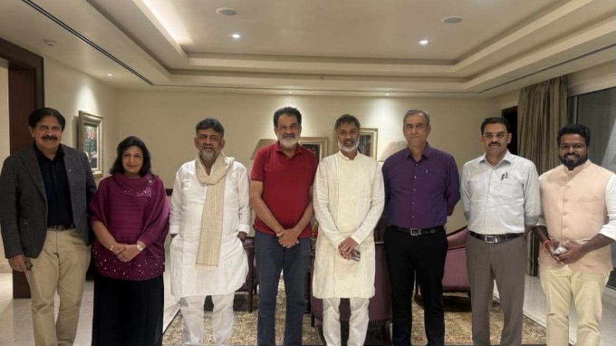 kiran mazumdar shaw, bengaluru, tv mohandas pai, dk shivakumar, bengaluru infrastructure, benglauru pothole, bengaluru traffic, orr, bengaluru road