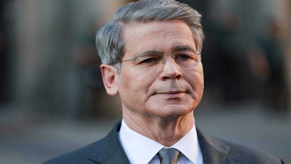 PM Modi celebrates Diwali aboard INS Vikrant with Navy personnel – In Pictures