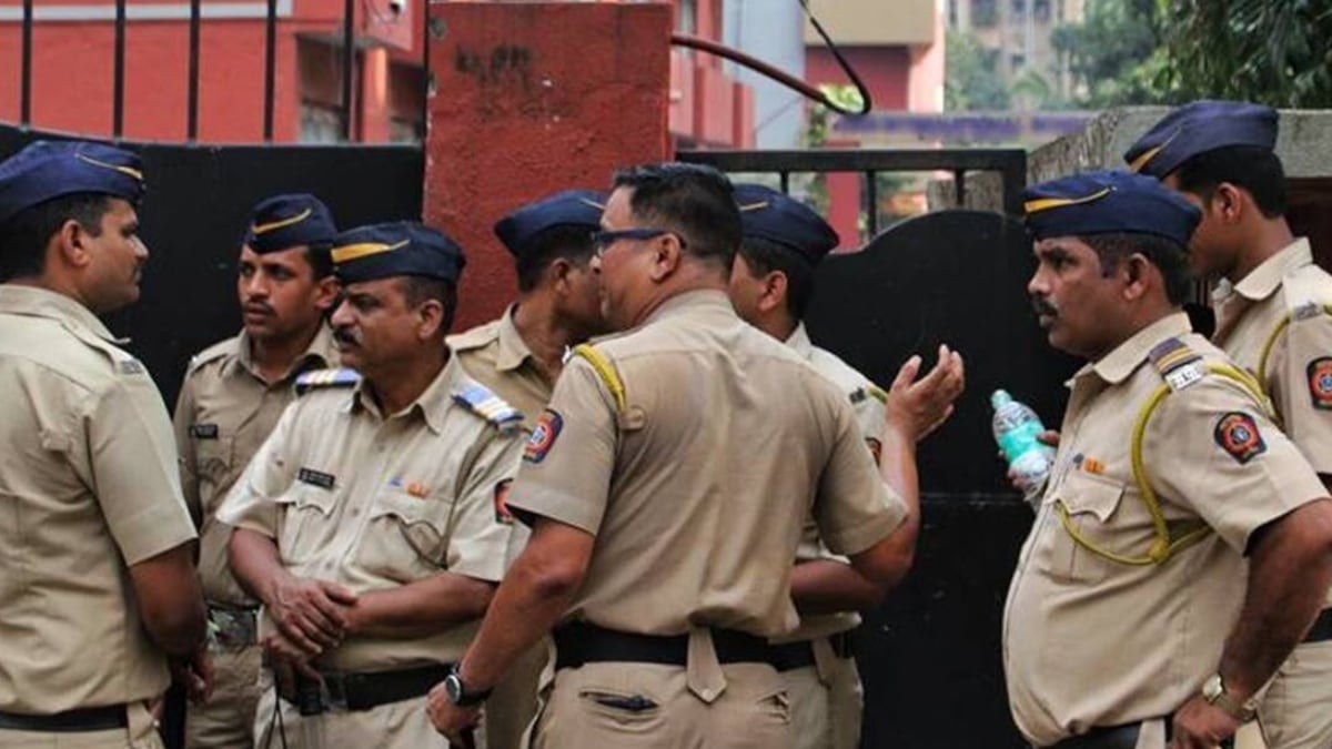PM Modi celebrates Diwali aboard INS Vikrant with Navy personnel – In Pictures