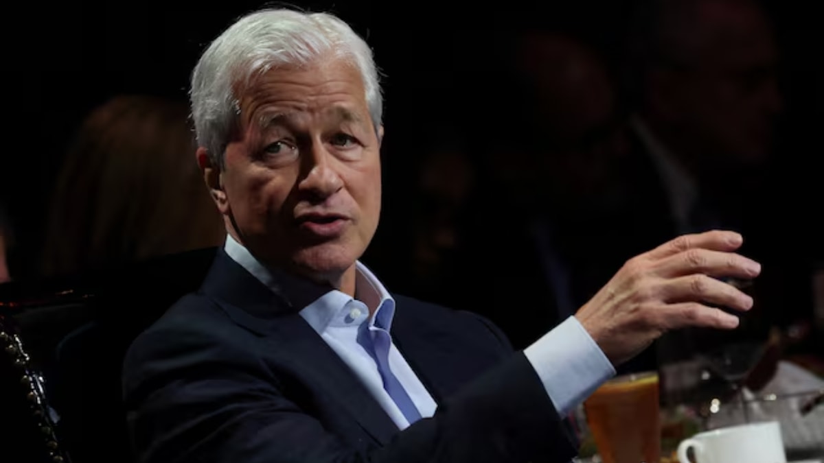 Jamie Dimon shares why he never reads text messages at work