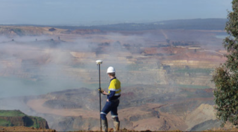 纽蒙特重组影响了 16% 的劳动力