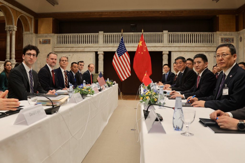 贝森特表示，中国稀土交易“希望”在感恩节前完成