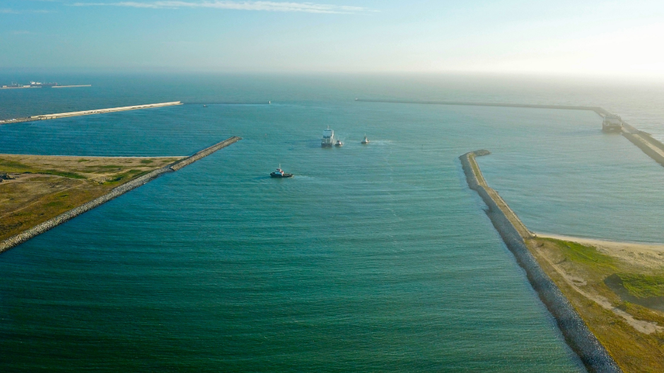 巴西普鲁莫出售与英美资源集团合资企业的股份