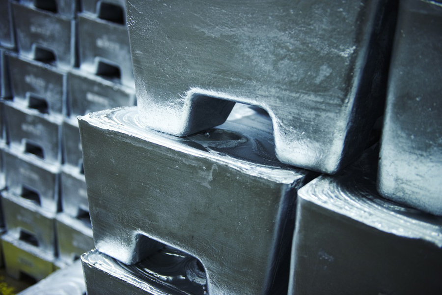 Zinc price jumps to 4-year high as LME stocks plunge 64%